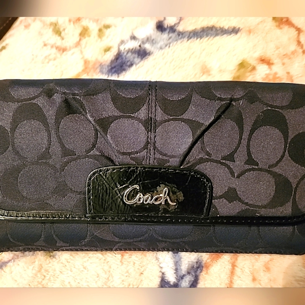Coach Black Trifold Wallet Clutch